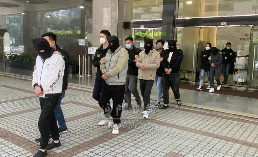 五男女涉扮滲漏水專家詐騙勒索法辦