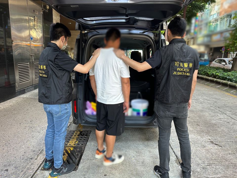 三內地男女扮防滲漏專家詐騙被捕