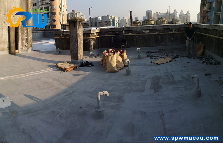 點解一落雨天台就漏水？以下原因話你知